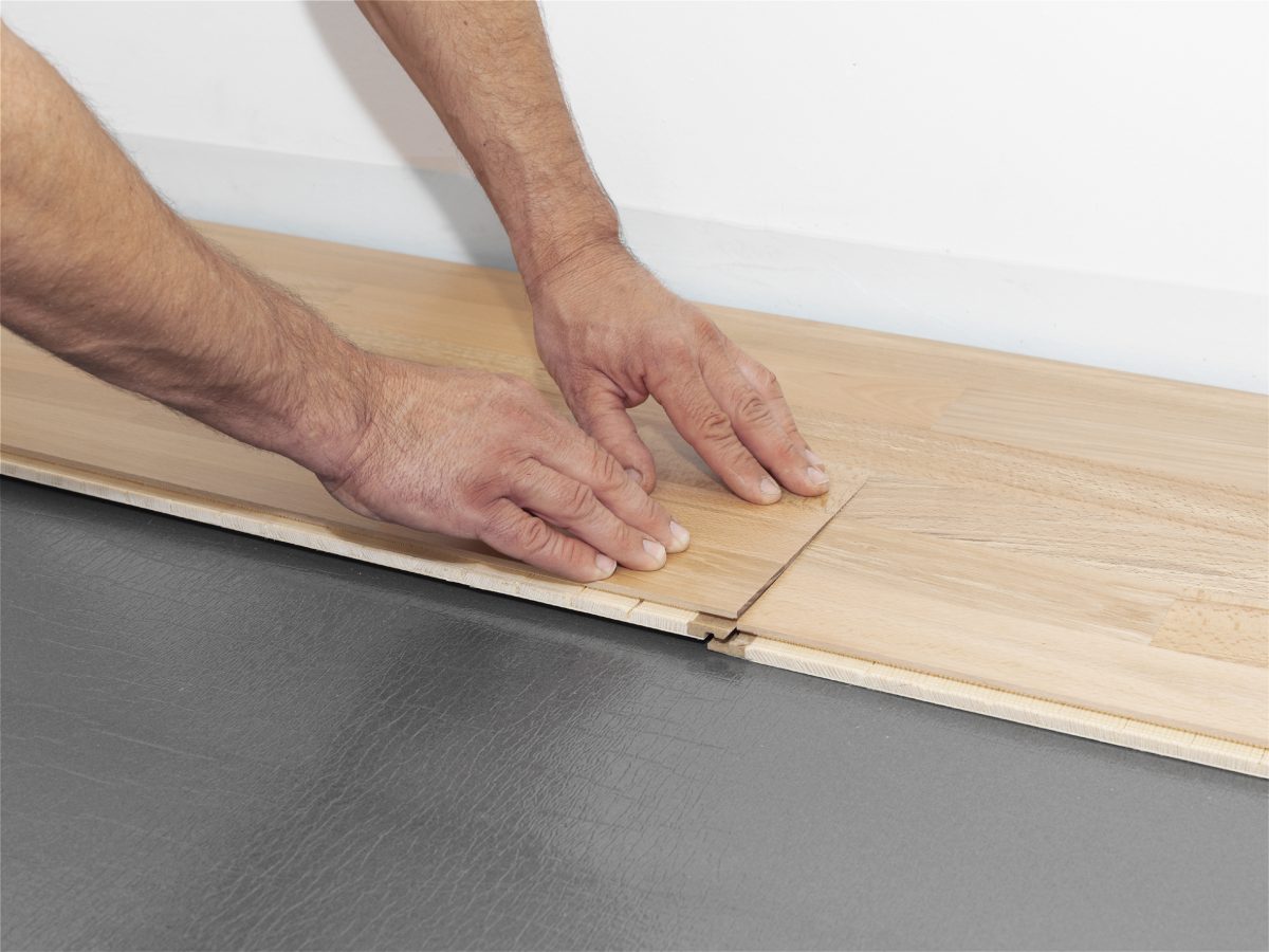 In den folgenden Reihen müssen Quer- und Längsverbindungen hergestellt werden. Foto: Hamberger Flooring GmbH&Co.KG/HARO